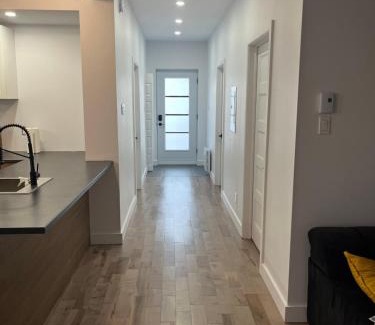 Les Rivieres Apartment | Grand appartement tout près du centre-ville