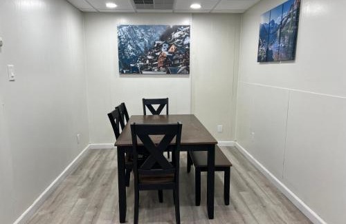 Downtown Niagara Falls House | Grand Bella Niagara 5BR 2BATH Close to Falls