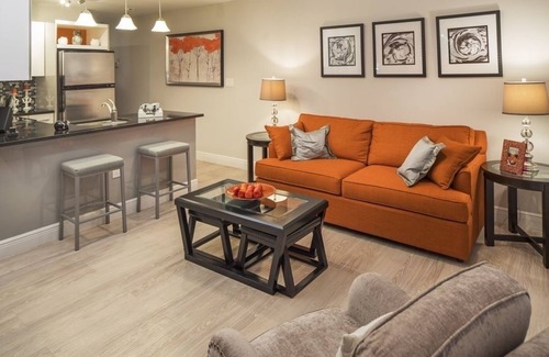 Colliers Bay Resort | Grand Cayman, Morritt's Tortuga Club! 1 Bedroom suite. Book now! Best Rates!