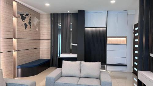 Lumut Villa | Grand’e La Villa Homestay