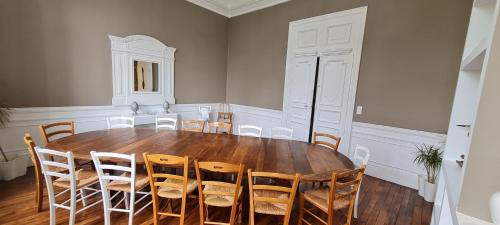 Septmonts House | Grand gîte 15 personnes, 9 chambres, 100km de Paris en Exclusivité
