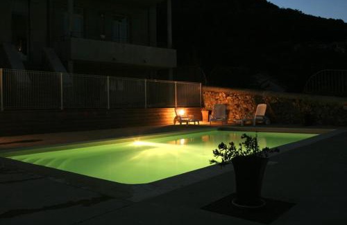 Vals-les-Bains House | Grand Gîte La Buissonnière