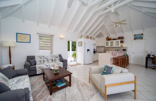 Lurin Villa | Grand Galet - Walking distance to Shell Beach