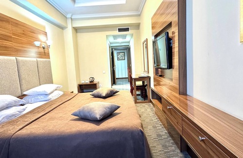 Samal-1 Hotel | Grand Hotel Eurasia