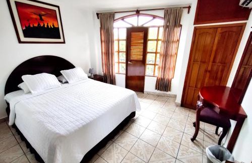 Bahia de la Academia Hotel | Grand Hotel Leon Marino Galapagos