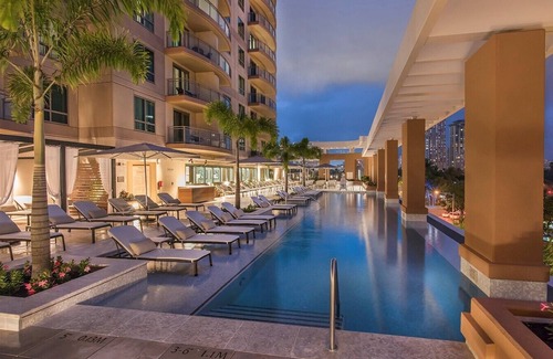 Waikiki Resort | Grand Islander – 2 Bedroom OceanView