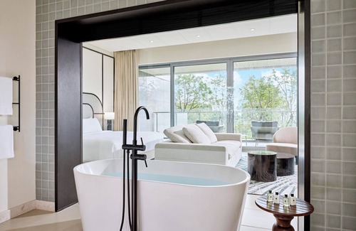 Jungmun Hotel | Grand Josun Hill Suite