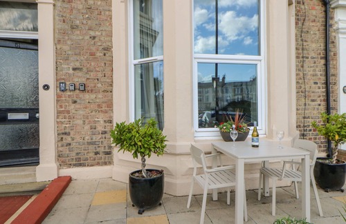 Tynemouth Cottage | GRAND SEA VIEW, romantic, character holiday cottage in Tynemouth