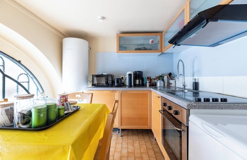 Quartier Saint-Ambroise Apartment | Grand Studio de Caractère Paris 11e à Deux pas du Père-lachaise
