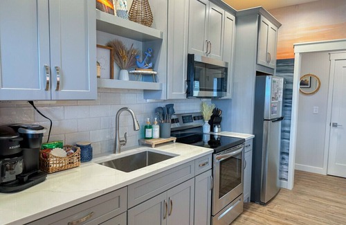 Celina Cottage | Grand Sunrise - Spacious Lakeside Cottage w/HOT TUB!
