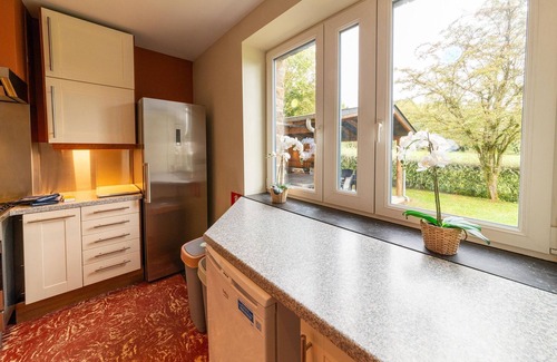 Ferrieres Cottage | Grand Villa with Bubble Bath