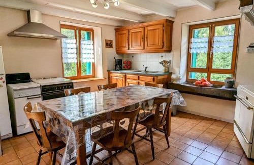 Servance-Miellin House | Grande maison au cœur des Vosges, escapades et nature - FR-1-583-466