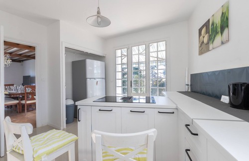 Limonest House | Grande Maison AU Calme Avec Très Grand Jardin