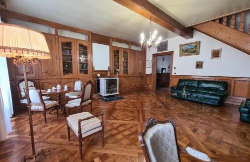 Saint-Gaultier House | Grande Maison Familiale avec Piscine et Parking à Saint-Gaultier - FR-1-591-753