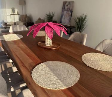 Bruyeres-le-Chatel Villa | Grande maison familiale avec jardin, proche Paris & Orly