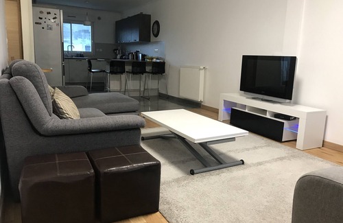 Drancy House | Grande Maison Proche du Stade de France et à 15 Minutes à Pied du Métro