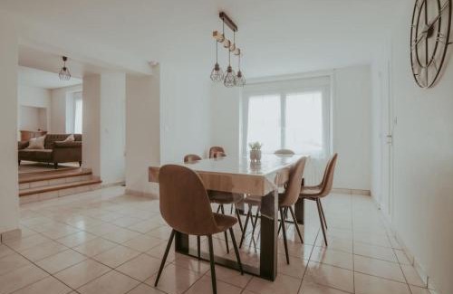 Nogent-sur-Seine House | Grande Maison tout confort au Coeur de Nogent