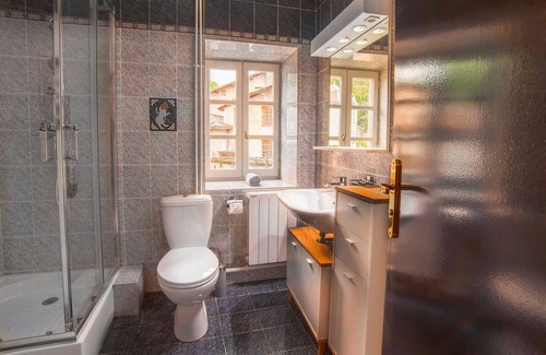 Tullins Apartment | Grande Suite Chalereuse au Coeur de Tullins