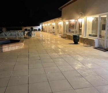 Connelles House | Grande villa d'exception en Normandie tennis, piscine, jacuzzi, salle de fitness