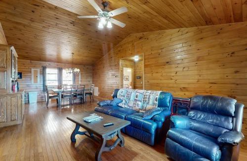 Newland House | Grandfathers Vista