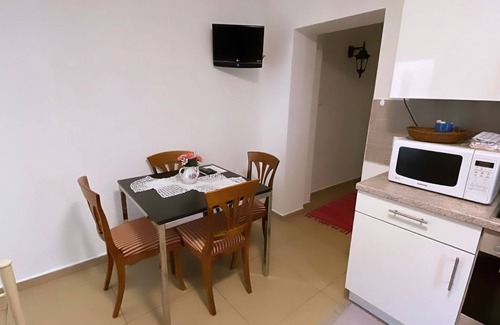 Eppenberg-Woschnau Apartment | Grandhouse W 02