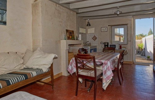 Montresor House | Grandma's Treasure