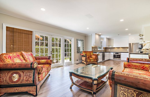 Flamingo Parks Bed & Breakfast | Grandview Gardens
