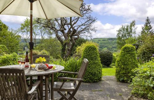 Inchbrook House | Grange Cottage
