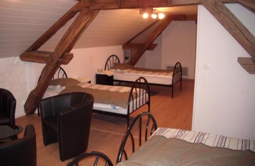 Anjeux Bed & Breakfast | Grange d'Anjeux Bed & Breakfast