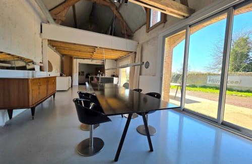 Manou House | Grange habitée, nature & design