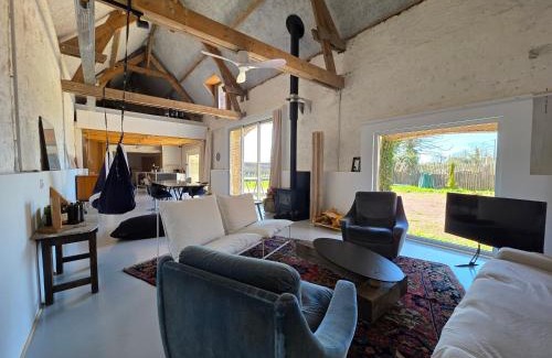 Manou House | Grange habitée, nature & design