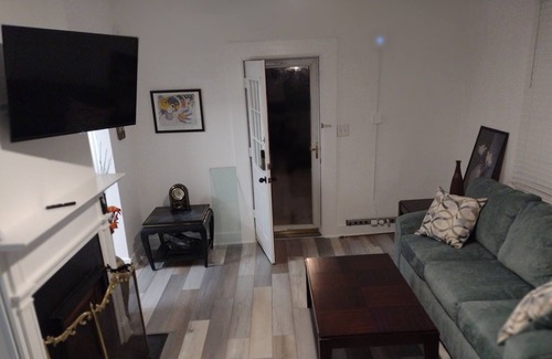 Elberton House | Granite Nest West Spacious 2 Bedroom - WiFi - TV