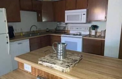 Grant City House | Grant City Nightly Rentalnn