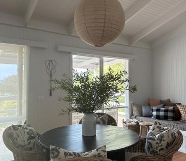 Moonambel House | Grape Farm Cottage with picturesque vineyard views