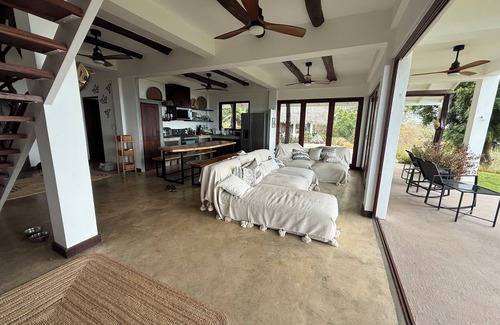 Los Santos House | Grateful Venao- Peaceful Retreat