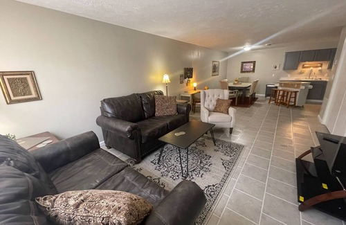 Waynesville Apartment | Gratitude Nest #3 Charming Apartment Minutes Away from Ft Leonard Wood