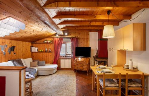 Pollein Apartment | Graziosa Mansarda vista montagne