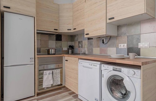 Alameda de Osuna Apartment | Great apartment in Tetuan by Sharing Co