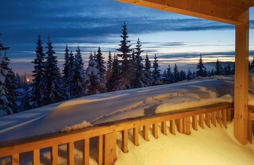 Ringsaker Apartment | Great, comfortable vacation apartment right by the Sjusjøen ski center.