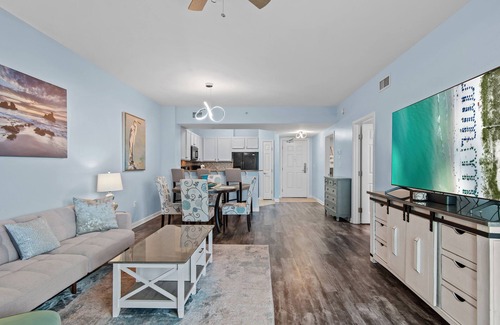 Fort Walton Beach - Destin Condo | 🌴Great Family Friendly Amenities | Update Interior | Palms Resort #2406🌴