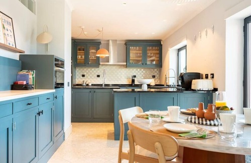 Cascais House | Great Family Villa w/Pool & garden daily cleaning