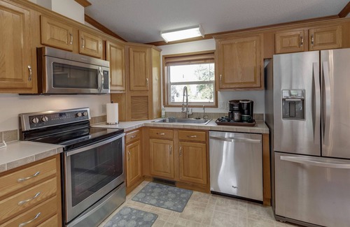 Garrison Cabin | Great fishing w/dock on Mille Lacs. Fenced yard, canoe, ping pong!