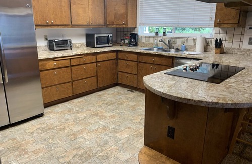 Oroville East House | Great for Large Families Lake House Lake Oroville!