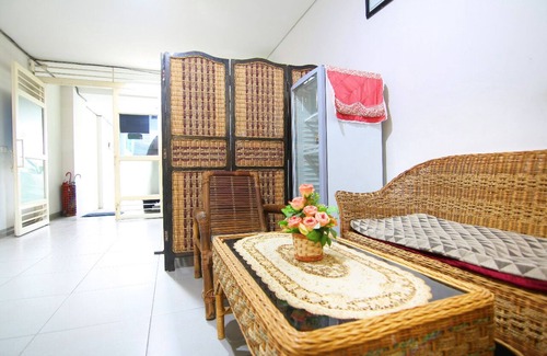 Darmo House | Great location, 10 minutes Tunjungan Plaza