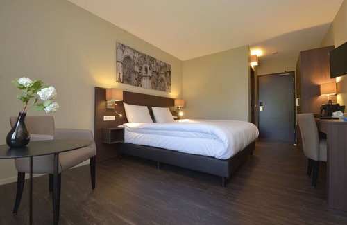 Municipality of 's-Hertogenbosch Hotel | Great Location for Dining, and Relaxation! Near Noordbrabants Museum!