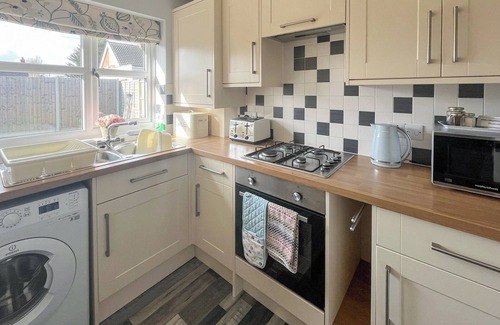 Sandilands Cottage | Great location for a small family holiday, close to the sea and sandy beaches.