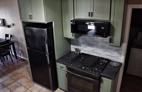 Douglas House | Great Location In Downtwn Douglas. Safe, sanitized and ready for your getaway.
