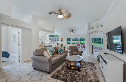 Lady Lake House | Great location! Near Spanish Springs, beautifully remodeled with private lanai.