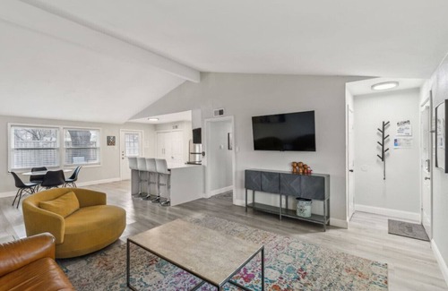 Richardson House | Great Neighborhood Near SMU