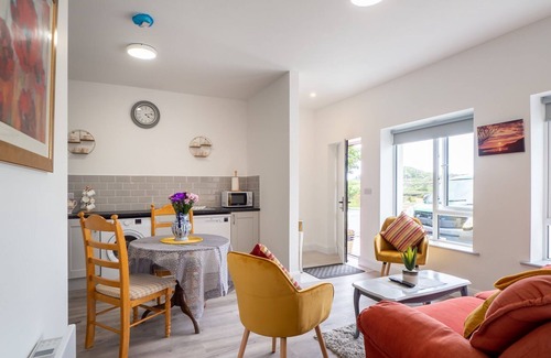 Glassillaun Apartment | Great new apartment walking distance to beach